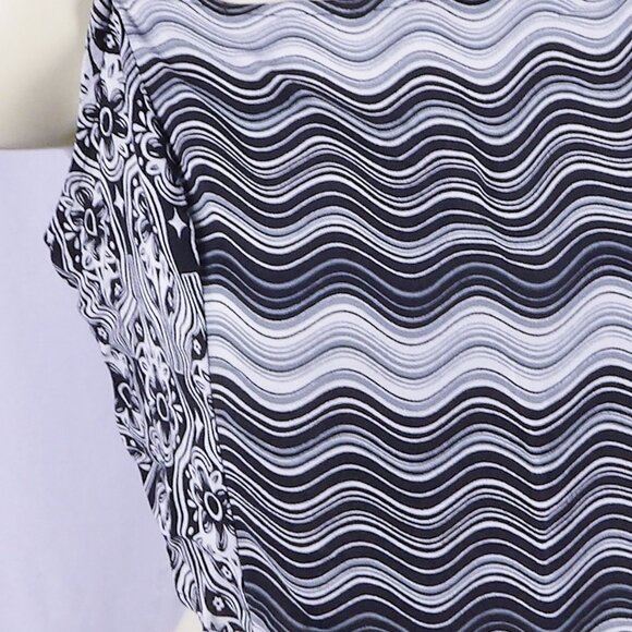 SO Juniors Black & White Bandana Tank Top With Back Tie NWT Size XL - Picture 6 of 7